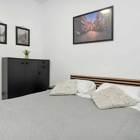 Functional In Center By Renters Daire